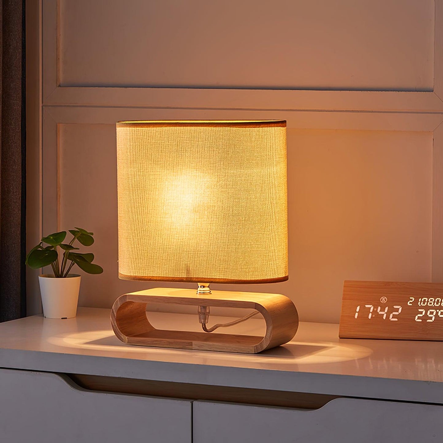 Houten Tafellamp Modern Design met Elegant Kap