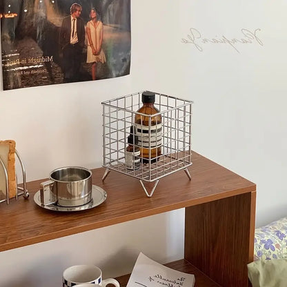 Eenvoudige Opbergkast met Grid Shelf Design voor Thuis