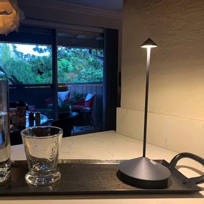 LED Tafellamp Draadloos Dimbaar Modern Design