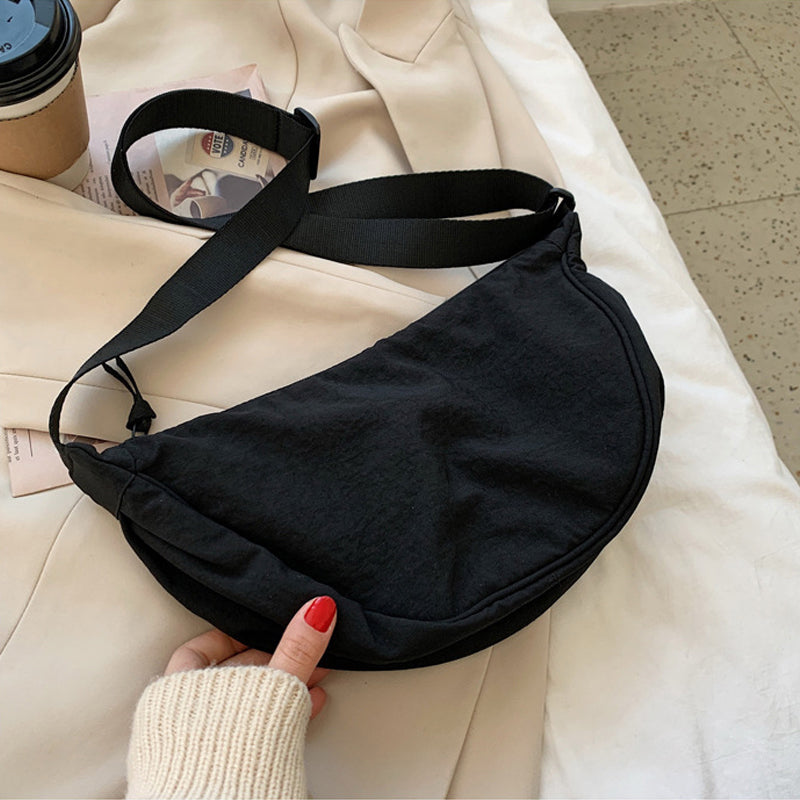 LunaTote – Slanke Gebogen Schoudertas – Stijlvol & Functioneel