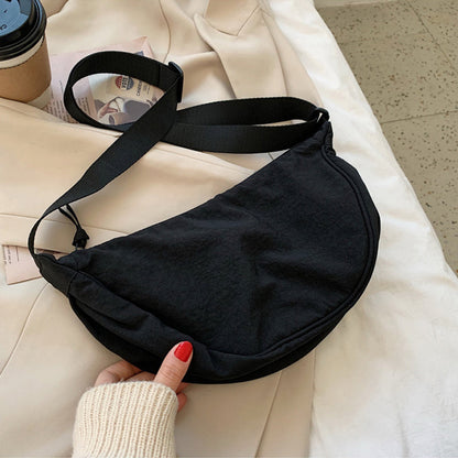 LunaTote – Slanke Gebogen Schoudertas – Stijlvol & Functioneel