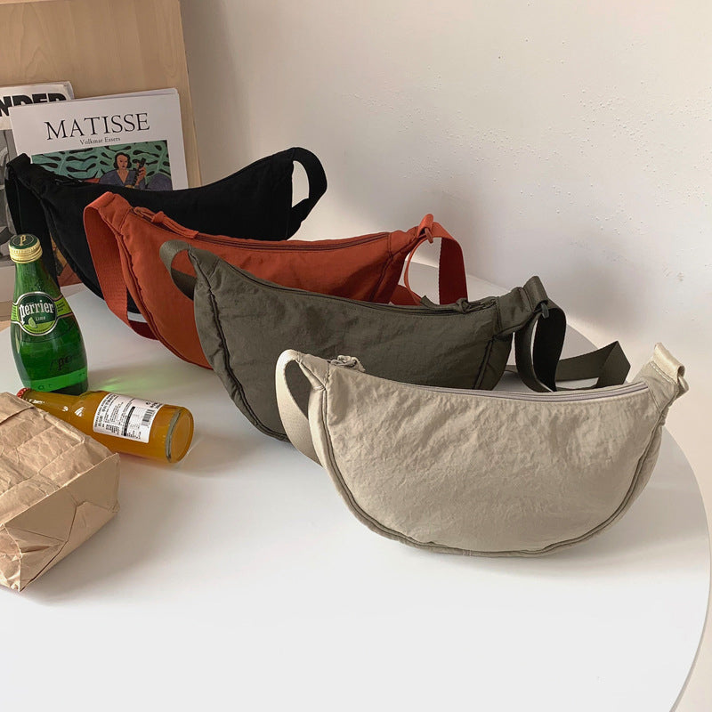 LunaTote – Slanke Gebogen Schoudertas – Stijlvol & Functioneel