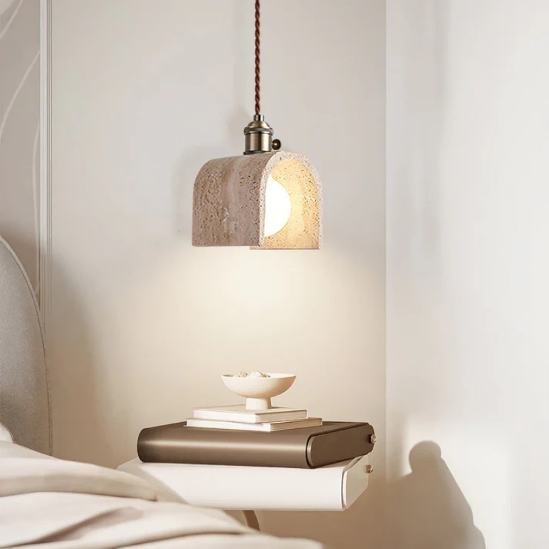 Gele Travertijn Hanglamp met Gouden Details