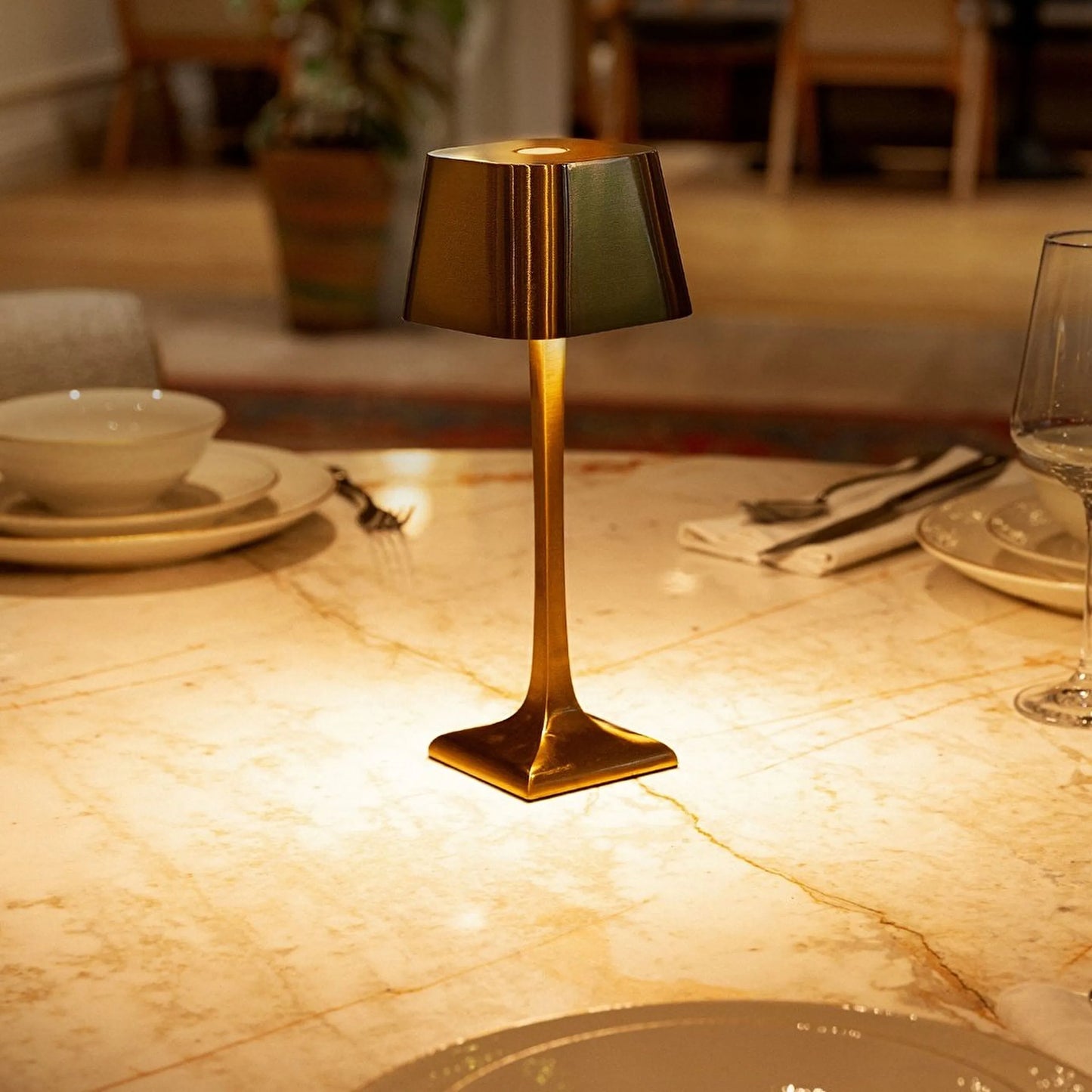 Tafellamp Dimbaar LED Met Touchbediening Modern Design