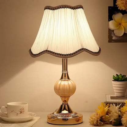 Scandinavische Tafellamp Warme Sfeer Klassiek Design