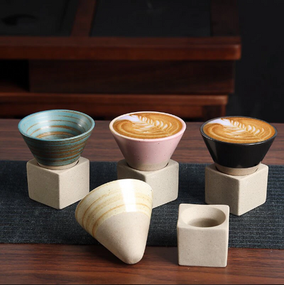 Eenvoudige Koffiekan met Aards Design voor Mindful Momenten