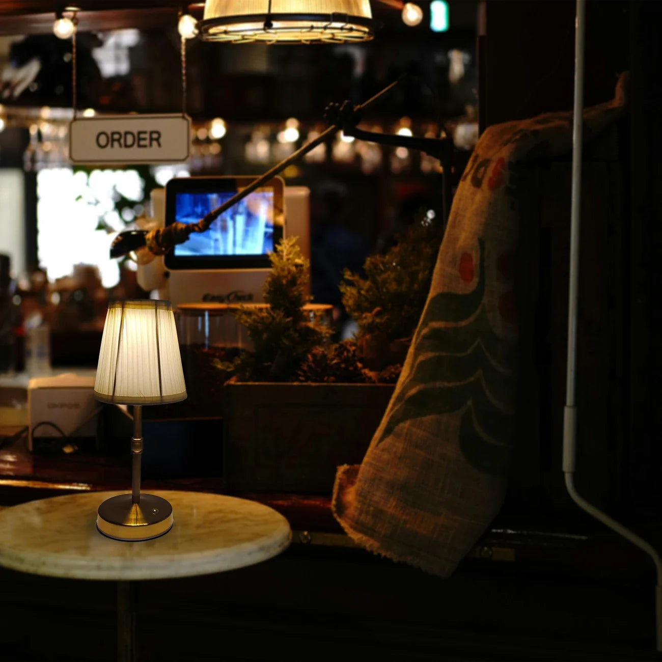 LED Tafellamp Draadloos met Warm Licht en Klassiek Design