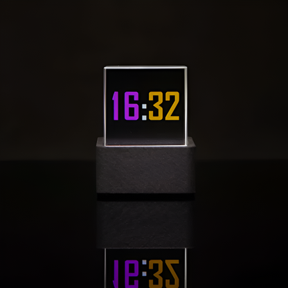 Interactieve CubeVision Klok met Aanpasbare GIF's