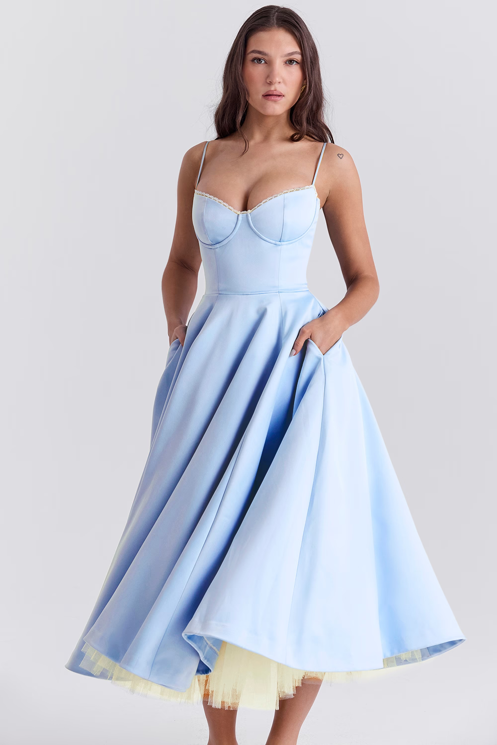 Celestia™ – Dames Galajurk met Verstelbare Bandjes en Elegante Tule Rok-2