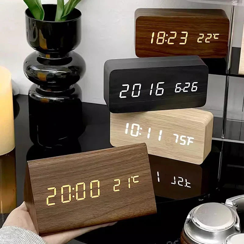 LED Wekker met Houten Look en Temperatuurweergave - Velinix