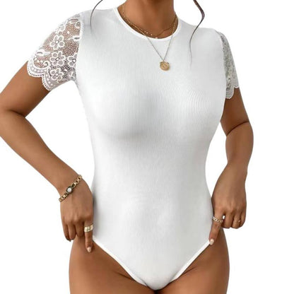 Vrouwelijke Bodysuit Korte Mouw Zwart of Wit Kanten Thong