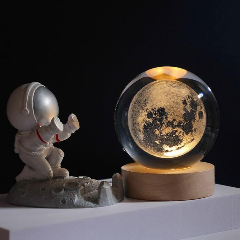 CosmoGlow™ – Luminous Crystal Ball