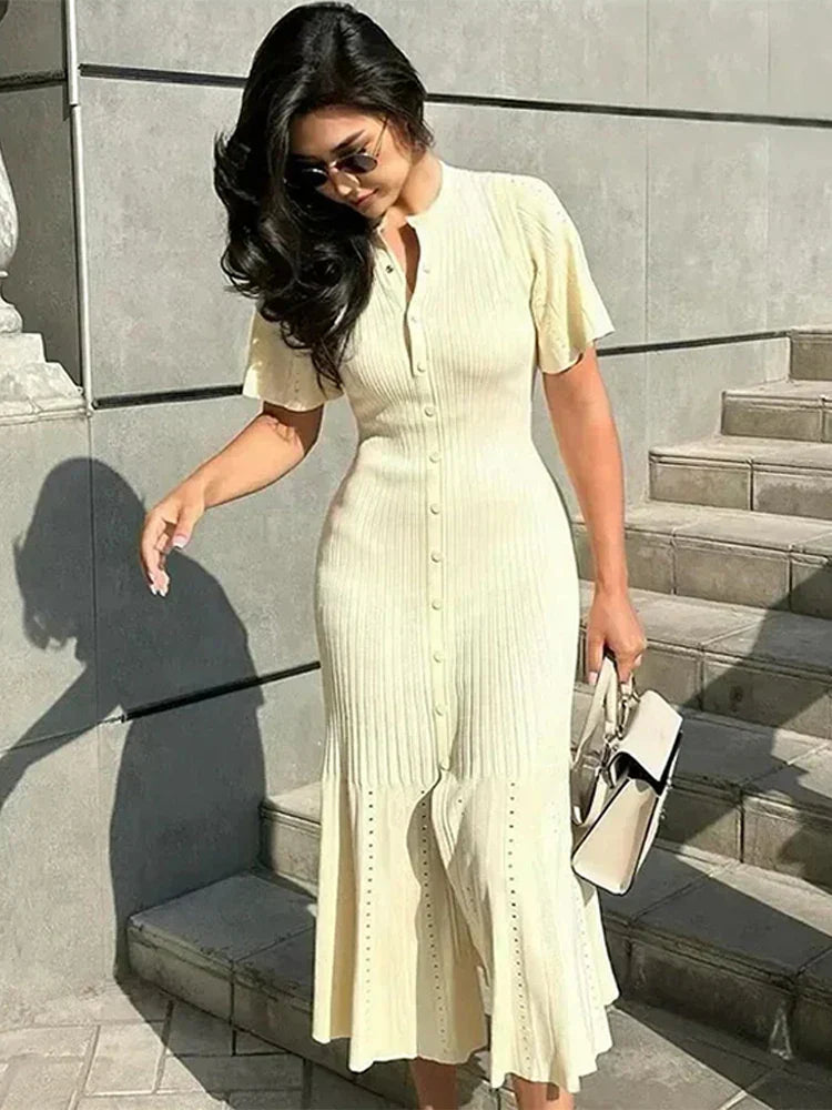 Elegancka Sukienka na Wesele z Dzianiny, Krótki Rękaw, Wysoka Talia 2
