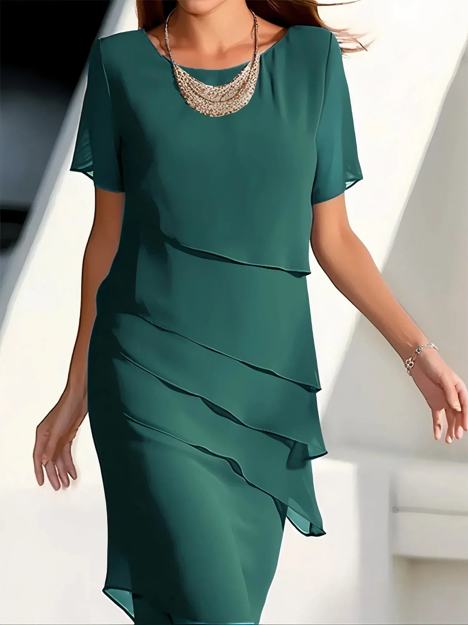 Emma™ – Dames Cocktailjurk met Tijdloos Ontwerp en Comfortabele Pasvorm