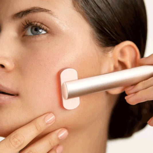 GlowCare - LED-gezichtsmassage met roodlichttherapie – Anti-aging gezichtsapparaat voor rimpels en een stralende huid 0
