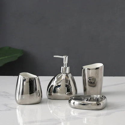 Goldenes Badezimmerzubehör Set – 4-teilig mit Seifenspender und Becher 7