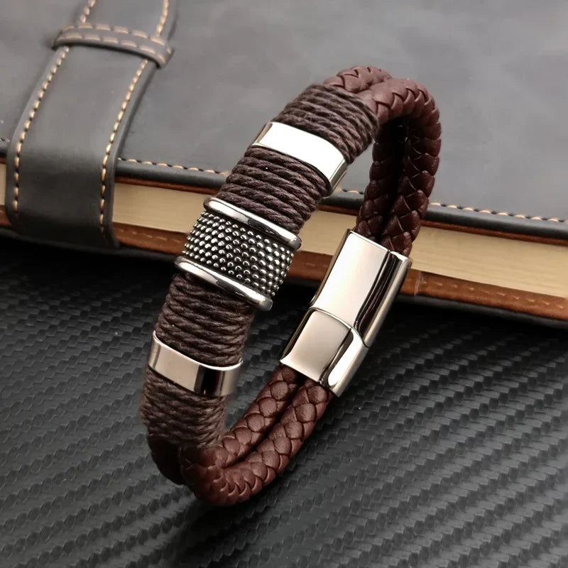 Lederen Herenarmband Bruin met RVS Details Stijlvol en Duurzaam
