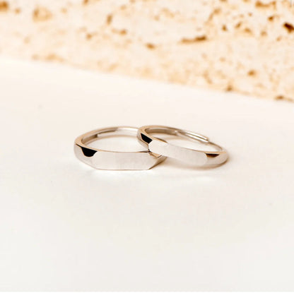 Liefdesring met Verborgen Boodschap Gebeeldhouwd Zilver