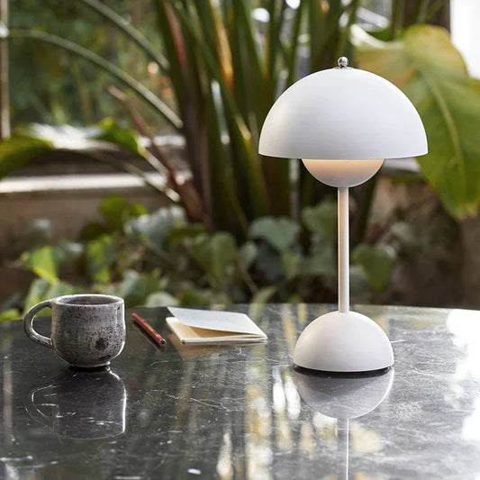 LED Tafellamp met Warm Licht en USB-C Opladen 0