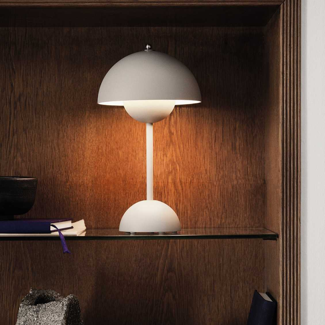 LED Tafellamp met Warm Licht en USB-C Opladen 3