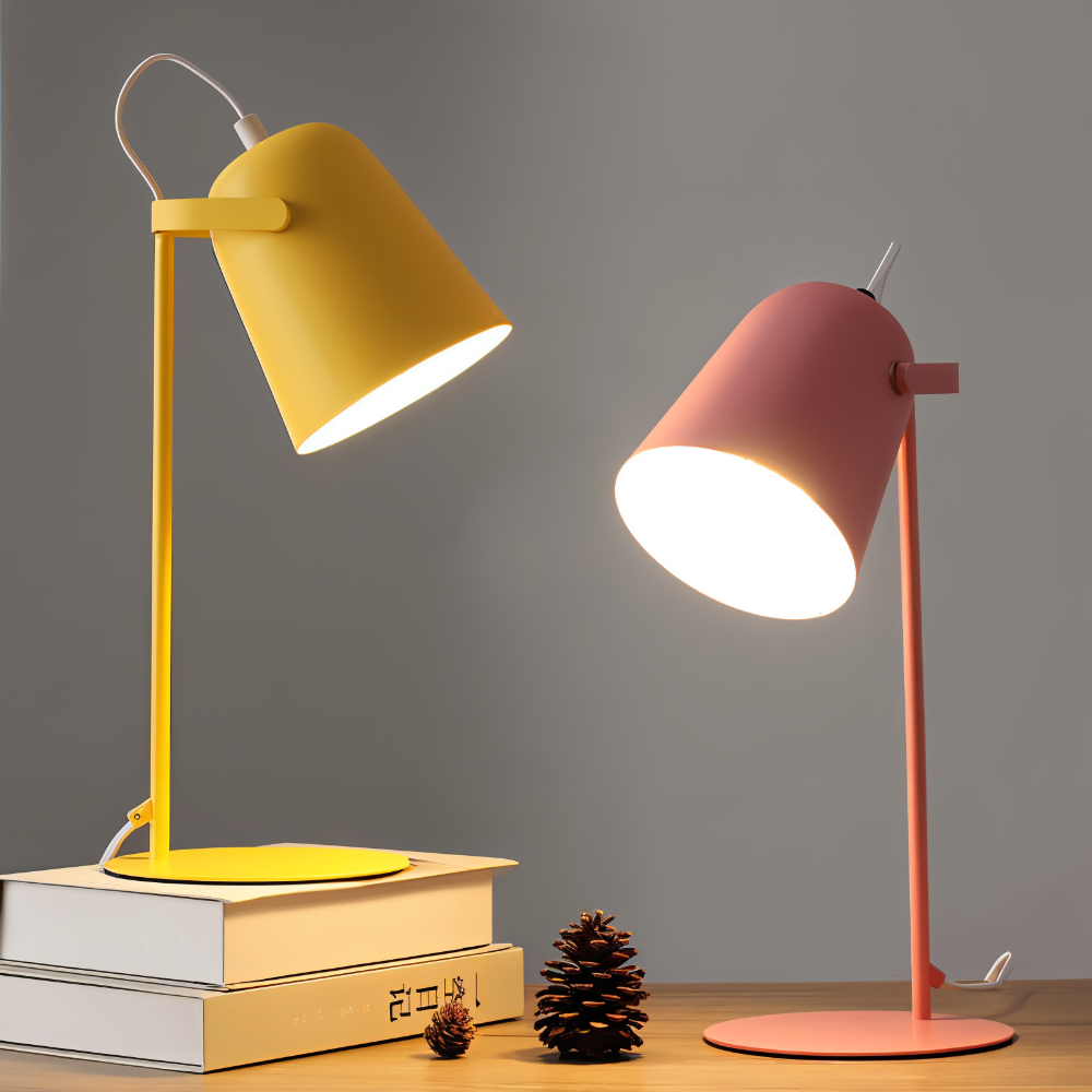 Moderne Roterende Tafellamp Met Oogvriendelijk Licht 1