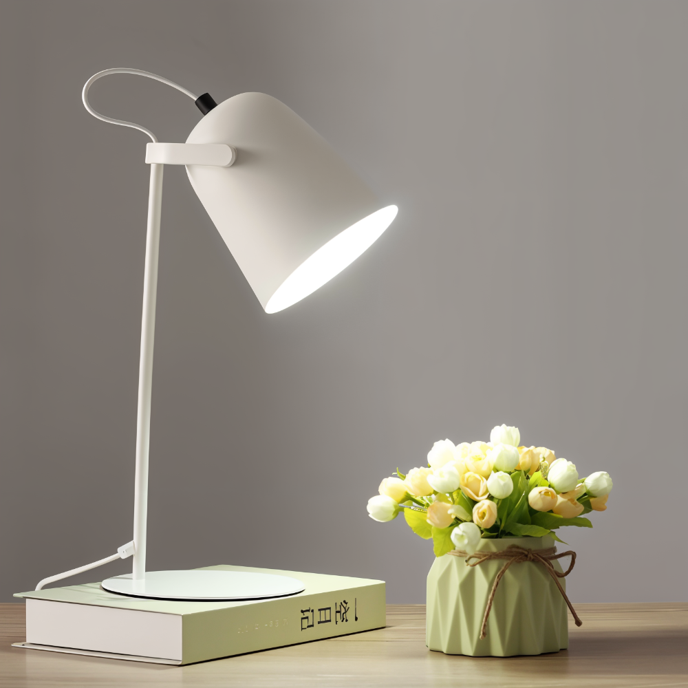Moderne Roterende Tafellamp Met Oogvriendelijk Licht 10