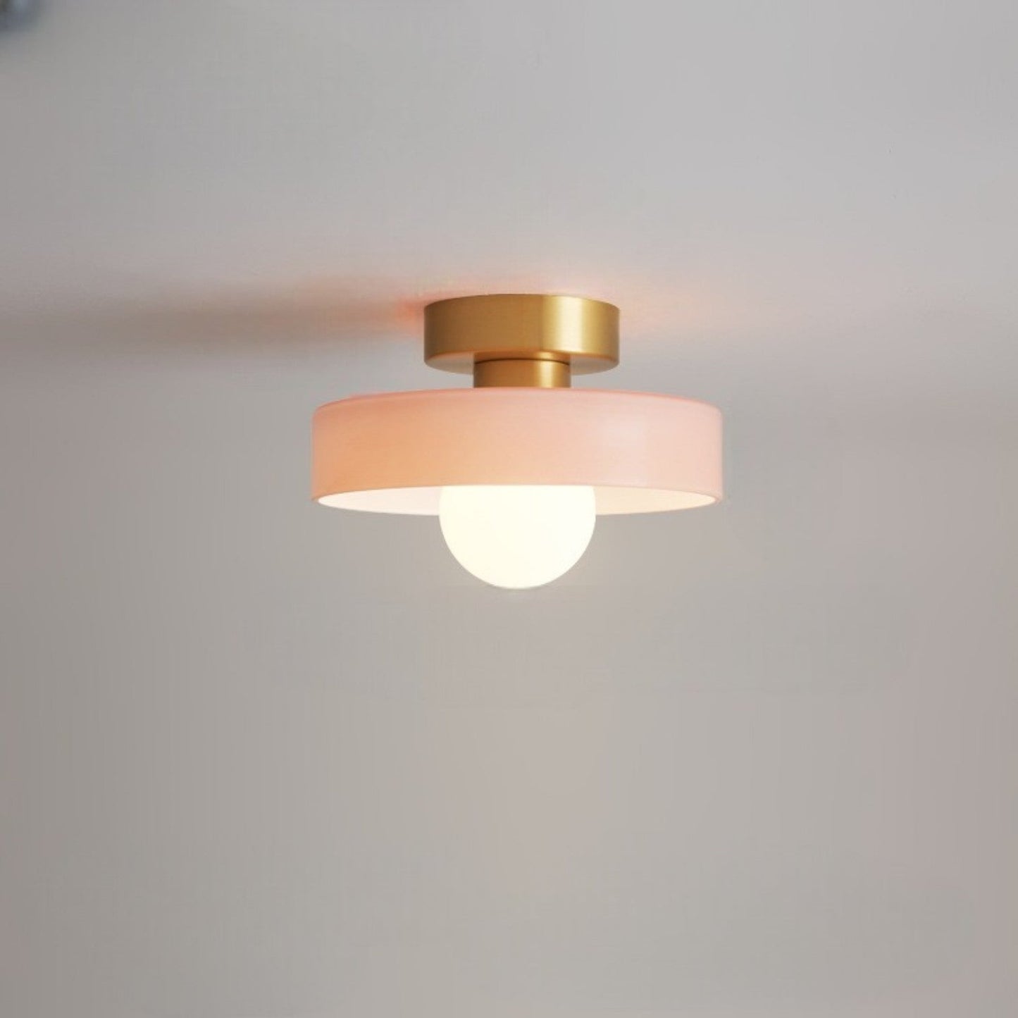 Bauhaus Plafondlamp Frans Design Glas en Messing E27