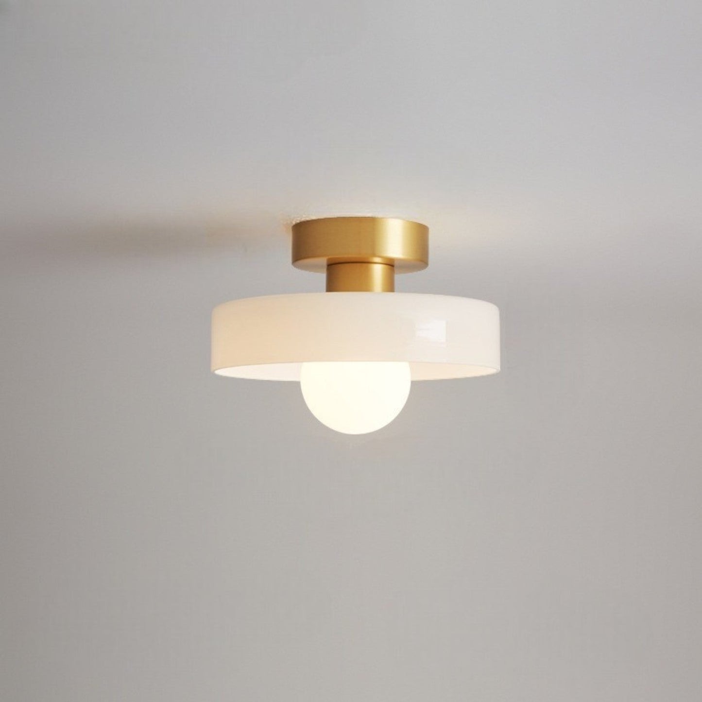 Bauhaus Plafondlamp Frans Design Glas en Messing E27