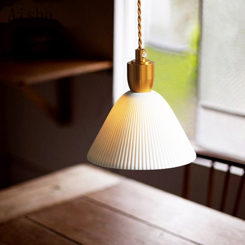 Keramische Hanglamp Plissé Design Met Messingdetails
