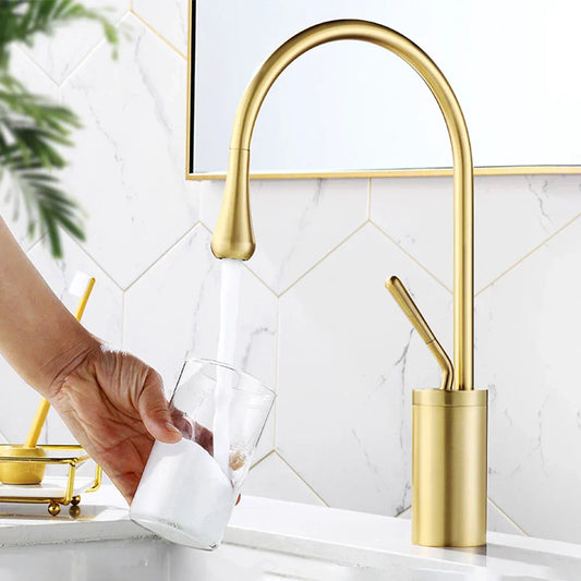 Mengkraan voor Wastafel Warm en Koud Met Brass Aansluiting - Velinix