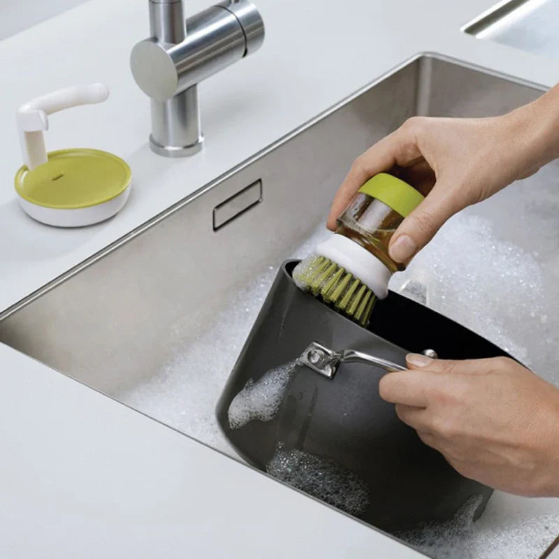 Schoonmaakborstel met Zeepdispenser Handig en Efficiënt