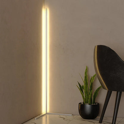 Sfeervolle Hoeklamp Met Warme Charme