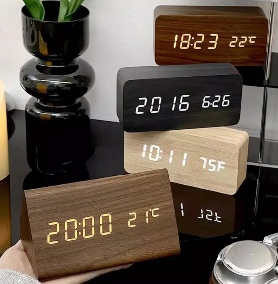 LED Houten Klok met Spraakfunctie Modern Design