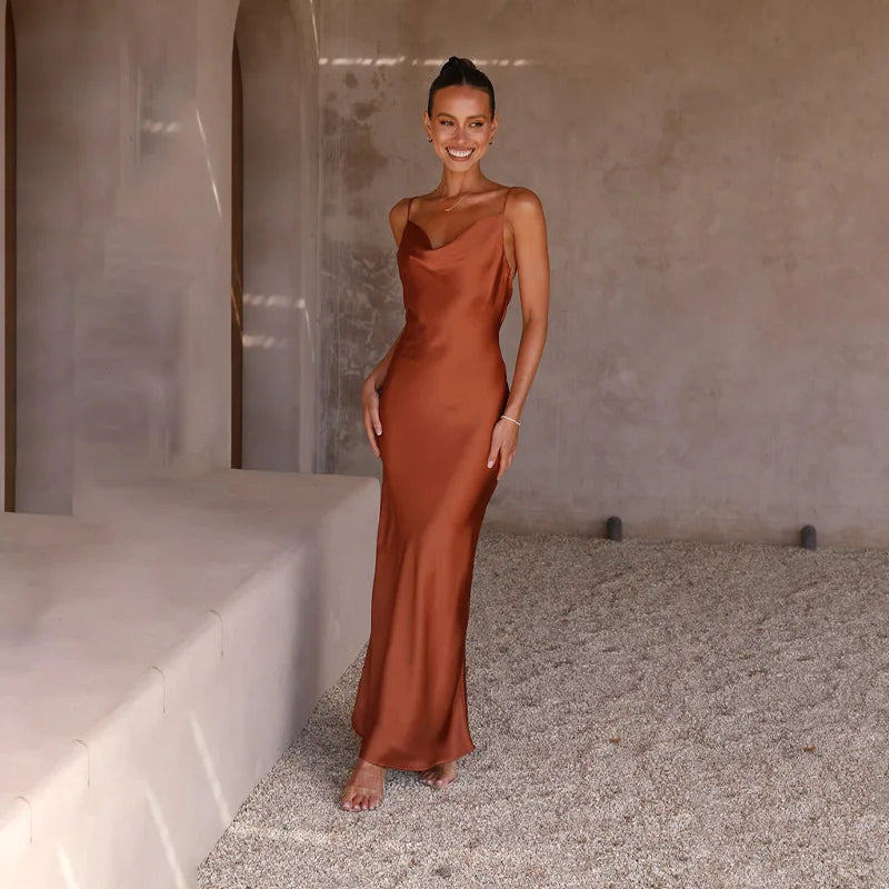 Tanja™ – Dames Jurk van Satijn met Open Rug en Tijdloze Elegantie