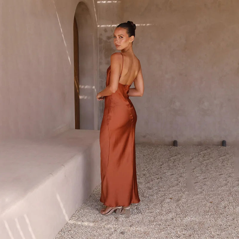 Tanja™ – Dames Jurk van Satijn met Open Rug en Tijdloze Elegantie
