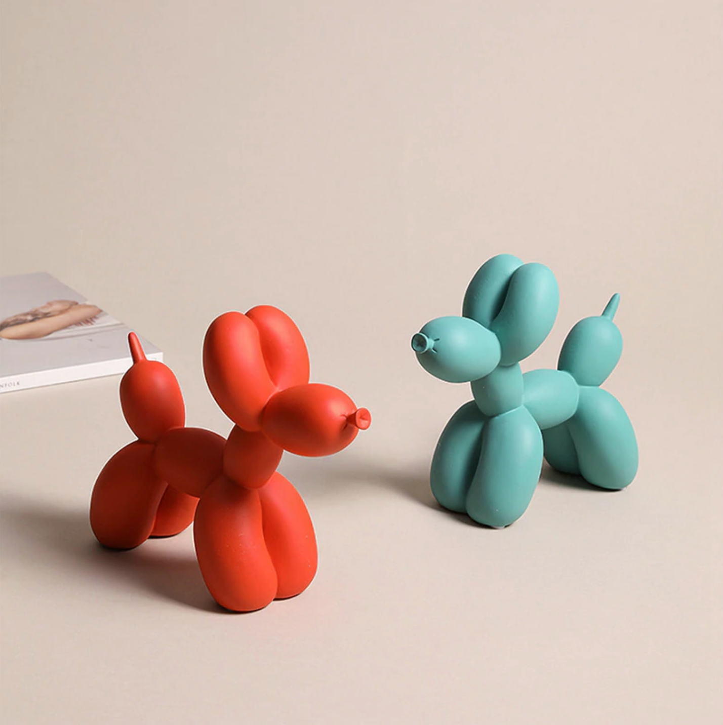Kleurrijke Ballonhond Figuur, Handgemaakt Polyresin, 20 cm - Velinix