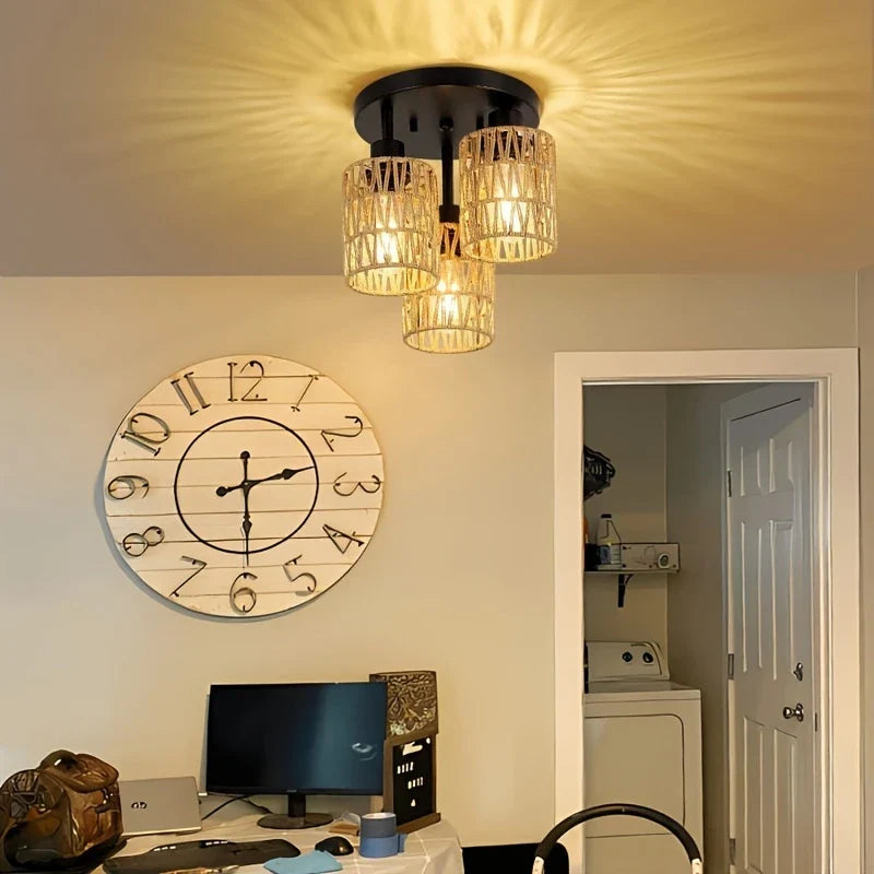 Rotan Plafondlamp Met Zwart Frame en Natuurlijke Kappen