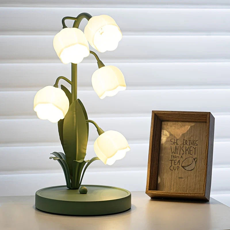 Bloementafellamp met Kunstbloemen Sfeervol Design