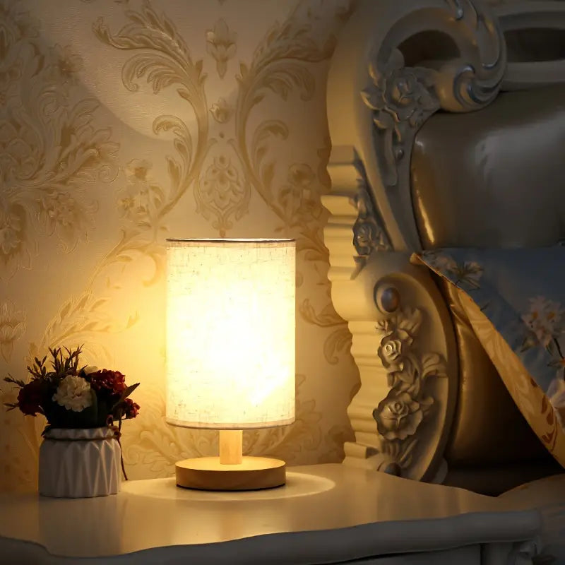 LED Tafellamp Houten Basis Stoffen Kap Minimalistisch Design