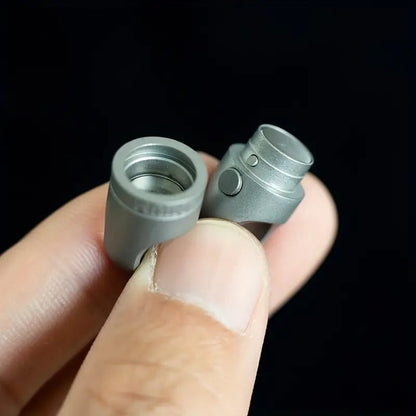 Draaibare Sleutelhanger Titanium EDC met Magnetische Snelssluiting