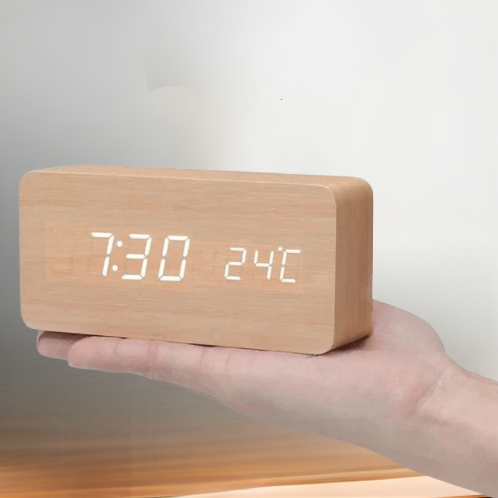 Houten Digitale Wekker met LED Display en Spraakbesturing