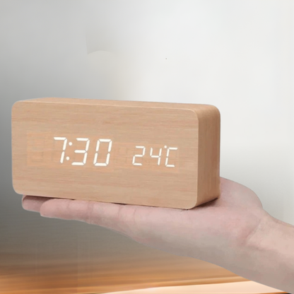 Houten Digitale Wekker met LED Display en Spraakbesturing