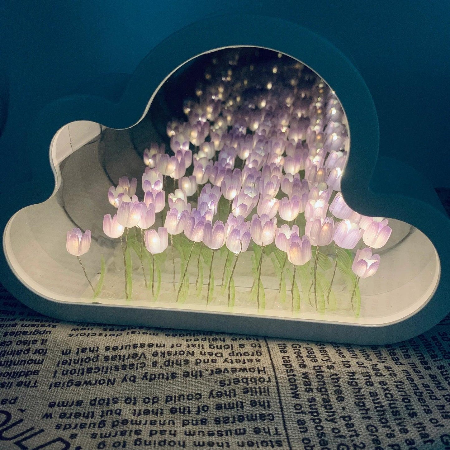LED Spiegel met Tulpenontwerp en Magisch Lichteffect
