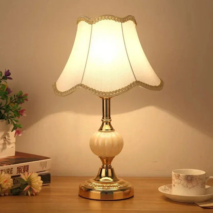 Scandinavische Tafellamp Warme Sfeer Klassiek Design